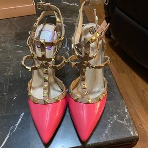 I’m selling shoes!